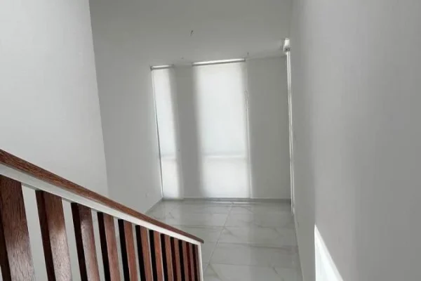 1446298885
