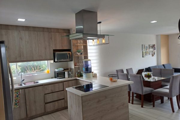 3bb8f743-20e9-43c2-9943-b698f2778b17