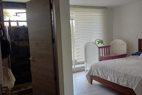 642b0b07-15ad-4d7a-b947-83b312923d0e