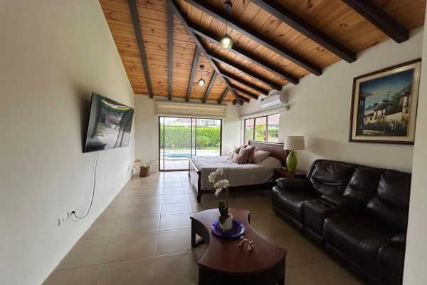 WhatsApp-Image-2025-01-15-at-8.52.17-AM-2