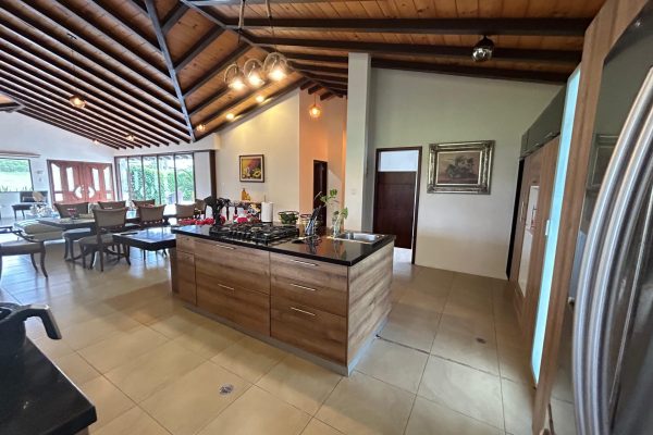 WhatsApp-Image-2025-01-15-at-9.04.01-AM-2