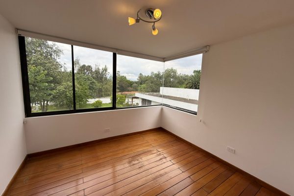 WhatsApp-Image-2025-12-01-at-10.48.31-4