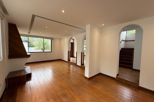 WhatsApp-Image-2025-12-01-at-10.48.34