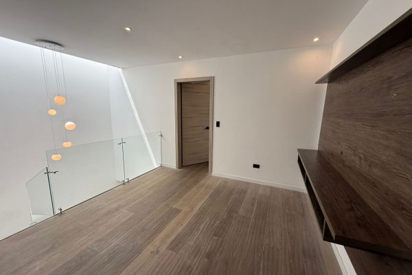 WhatsApp-Image-2026-03-25-at-16.03.02