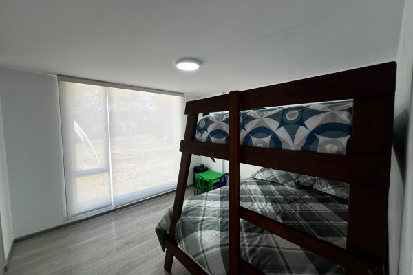 a37f2a08-dedb-44c0-96c0-4c19453e7627