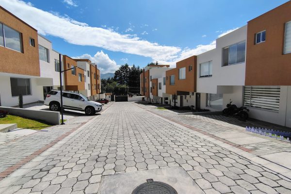 b28cb596-8c5b-44f4-b144-074670c63917