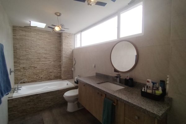 ce760fc6-253c-4b1f-83c2-2911fd391616