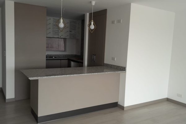 e8e778ca-1b2b-4d2d-8fed-4207d247cc7f-1