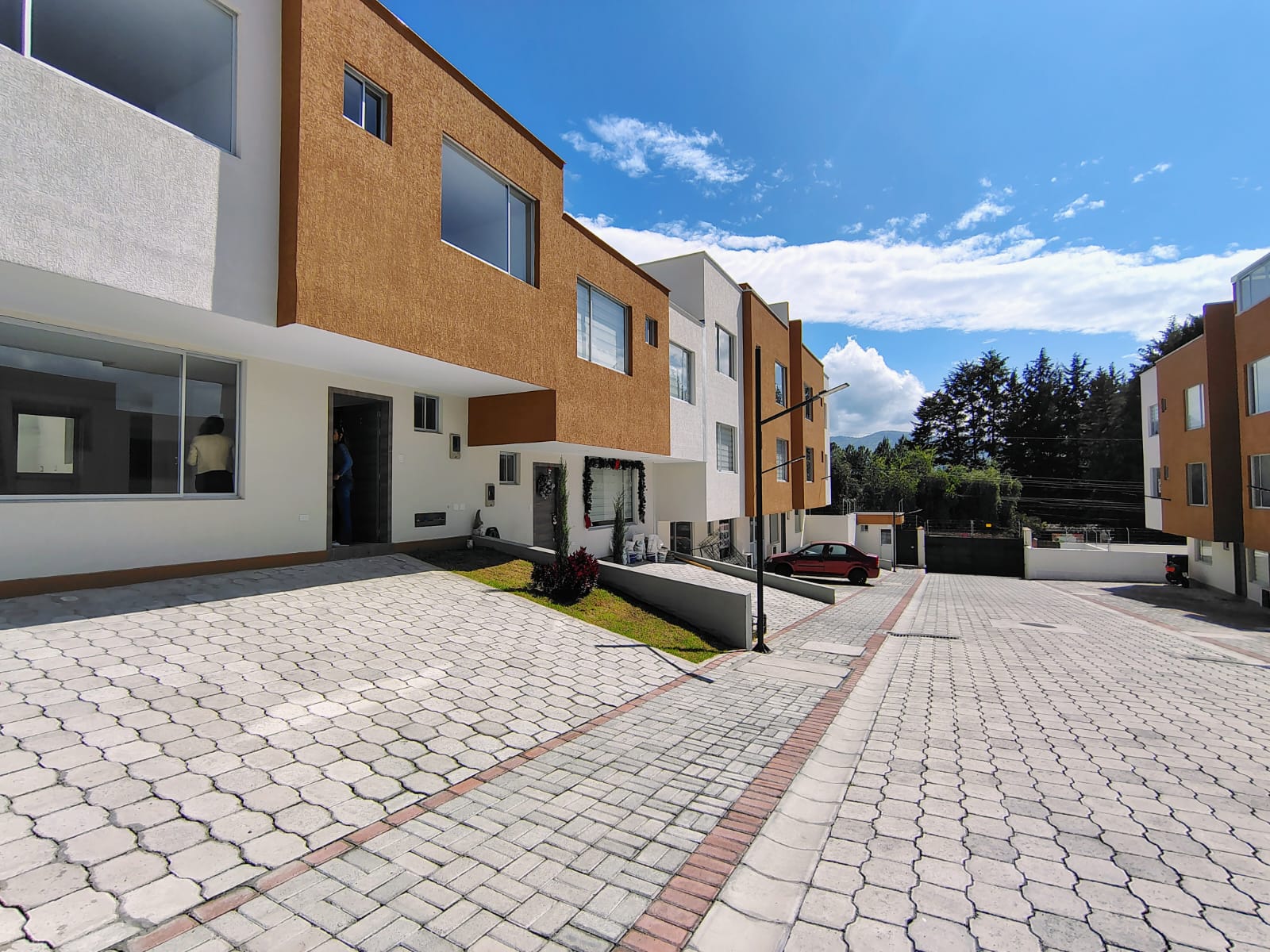 426cbc80-0ca5-4534-b94f-fbdc340f67b2-1